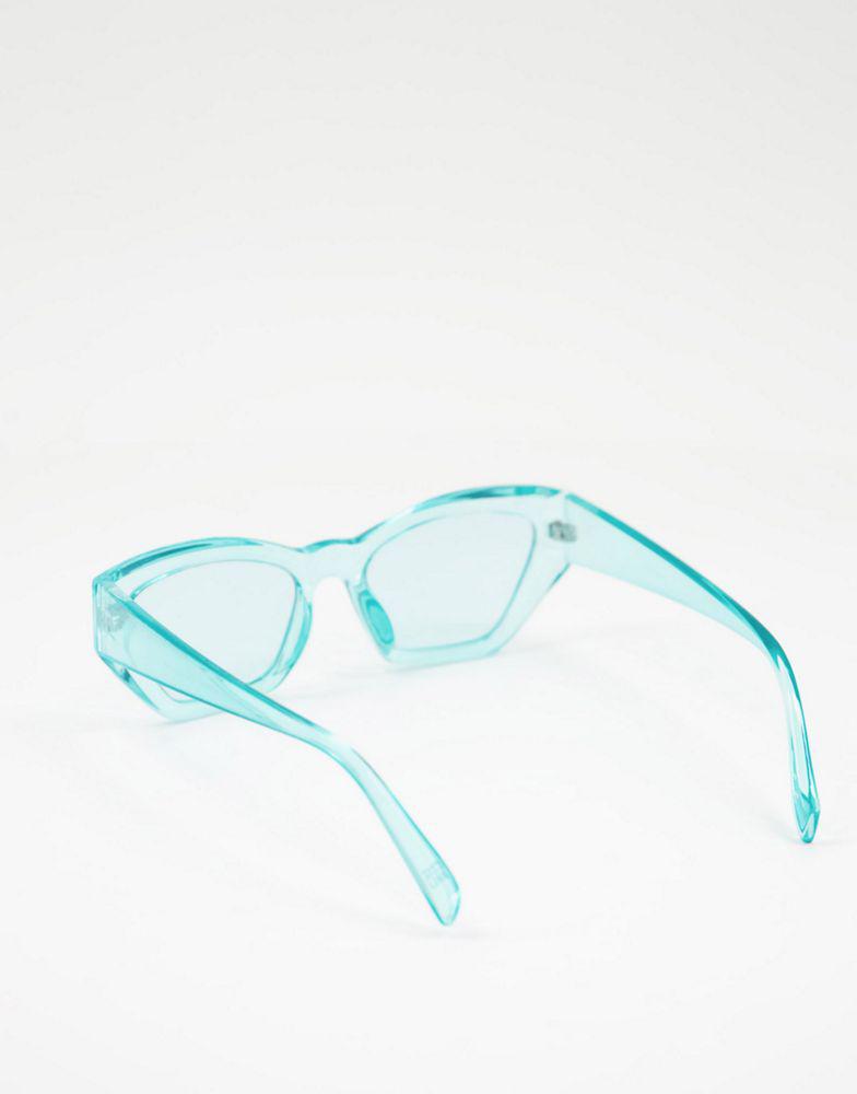 ASOS DESIGN crystal blue cat eye sunglasses with tonal lens  - LBLUE商品第4张图片规格展示