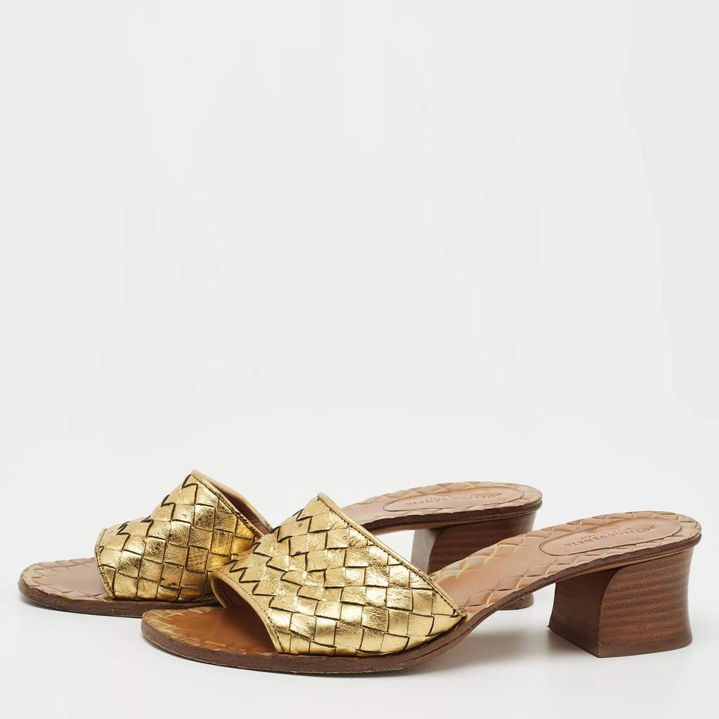 商品[二手商品] Bottega Veneta|Bottega Veneta Gold Intrecciato Leather Ravello Slide Sandals Size 37,价格¥2800,第2张图片详细描述