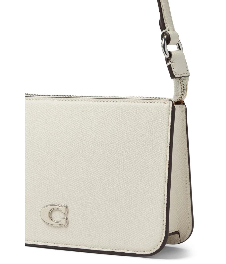 商品Coach|Pouch Bag in Cross Grain Leather,价格¥1029,第4张图片详细描述