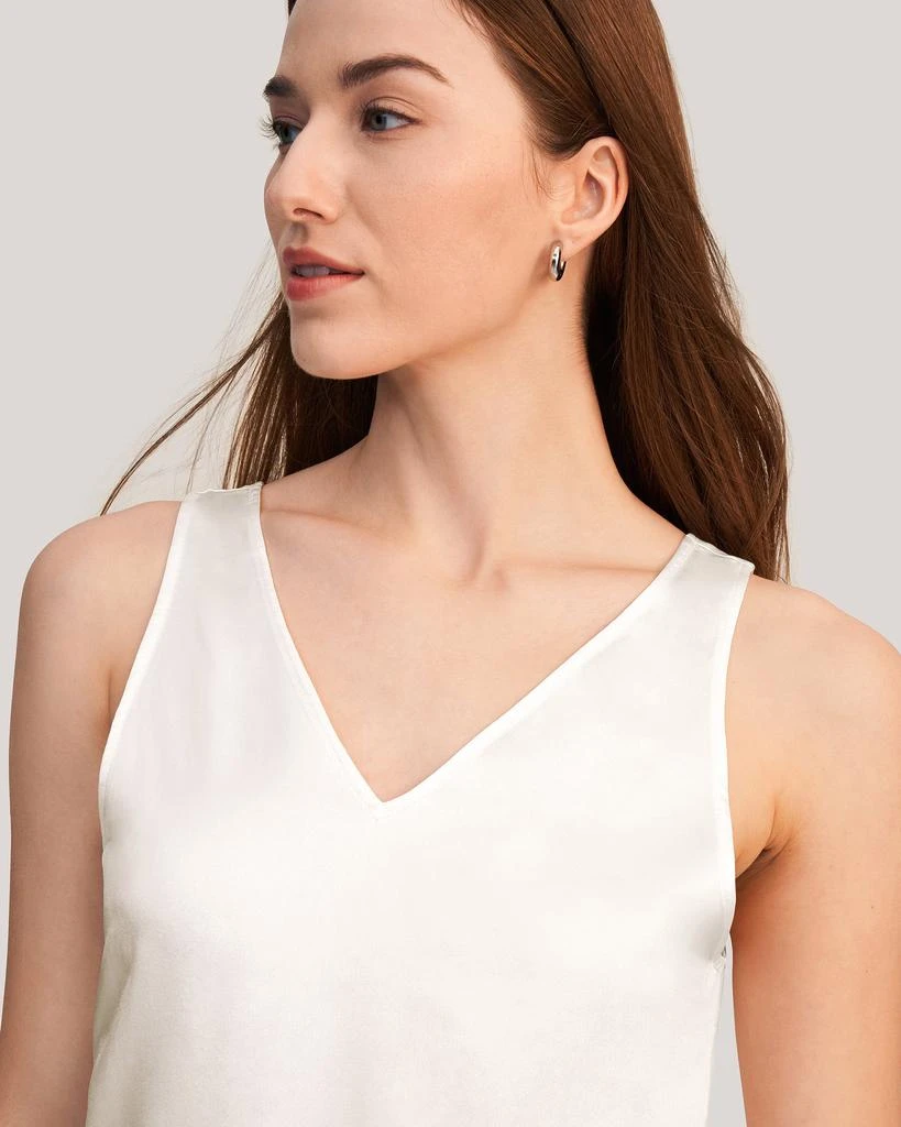 商品LILYSILK|V-Neck Sleeveless Silk Tank Top,价格¥715,第4张图片详细描述