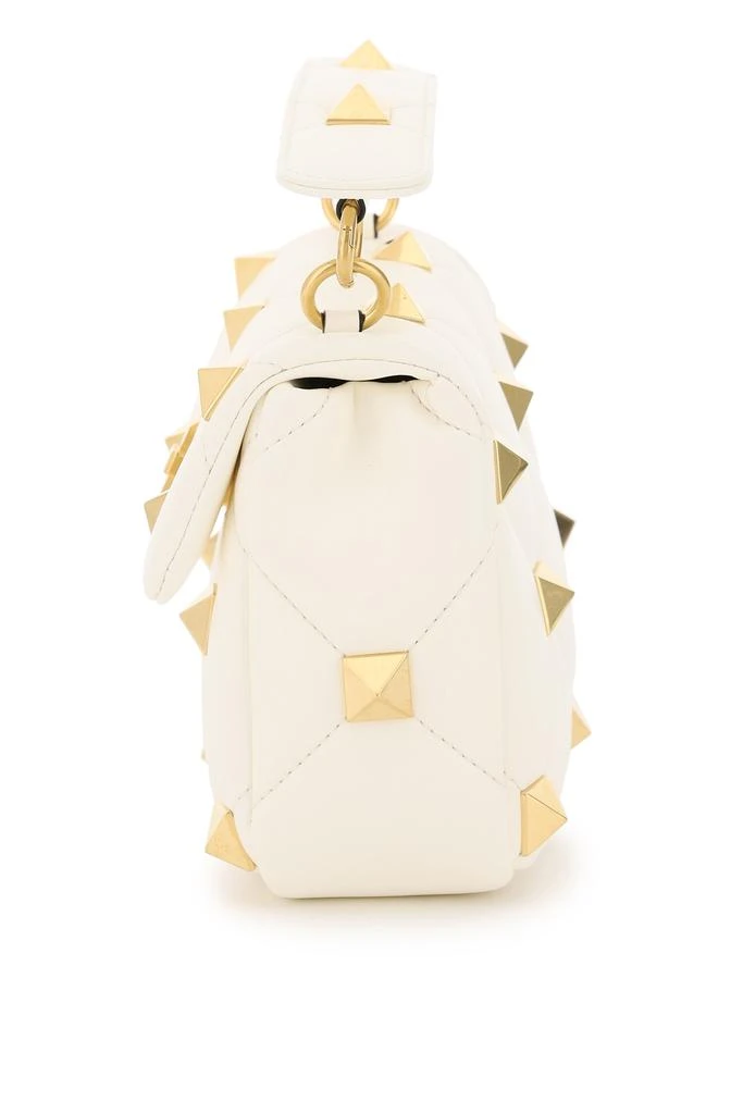 商品Valentino|IVORY ROMAN STUD THE SHOULDER MEDIUM BAG,价格¥16325,第3张图片详细描述