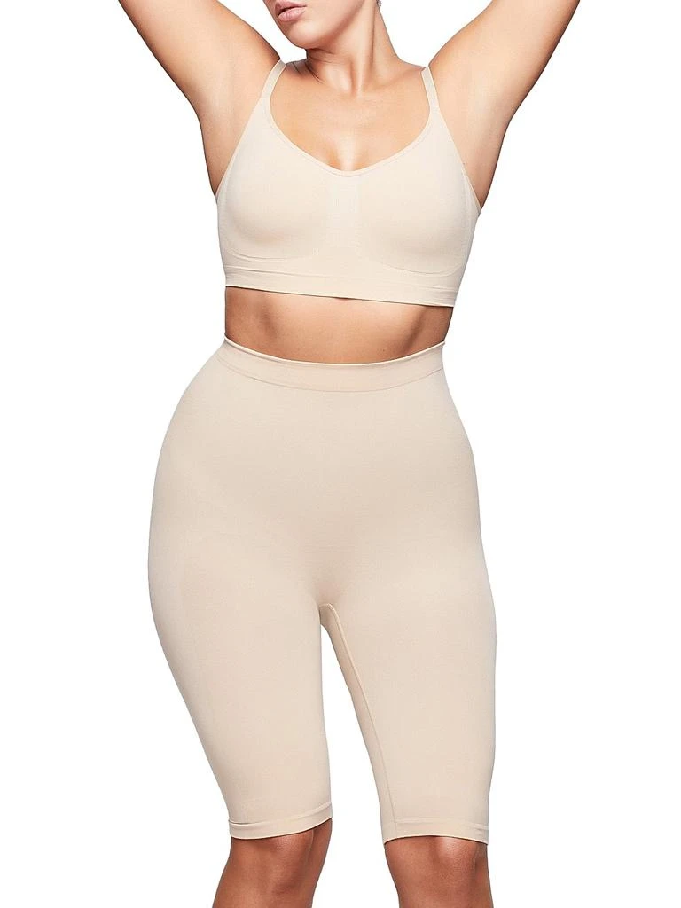 商品SKIMS|Seamless Sculpt High-Waisted Above-The-Knee Shorts,价格¥331,第2张图片详细描述