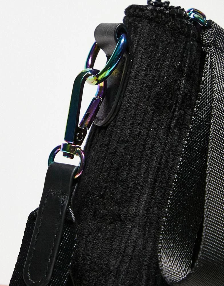 商品Jordan|Jordan mini corduroy crossbody bag in black,价格¥337,第3张图片详细描述
