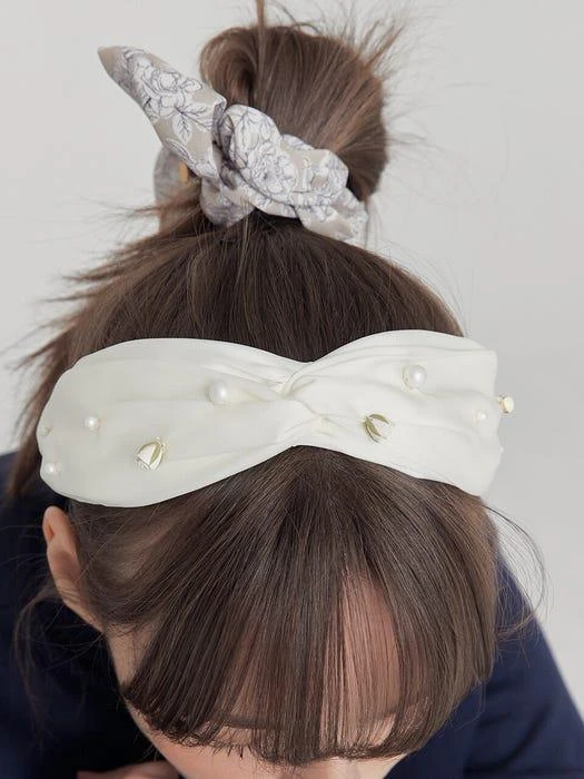 商品acrobat|Moris Mini Ribbon Hair Shushu Scrunchie_ 2 colors,价格¥433,第5张图片详细描述
