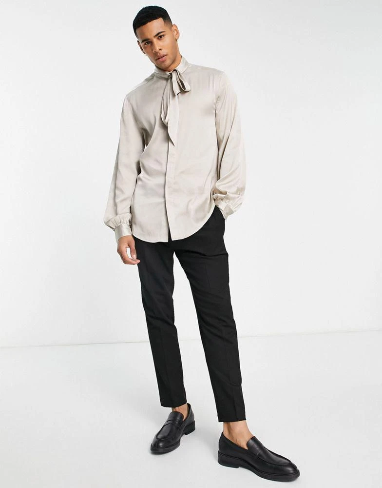 商品ASOS|ASOS DESIGN satin shirt with tie neck and blouson volume sleeve in champagne,价格¥200,第4张图片详细描述