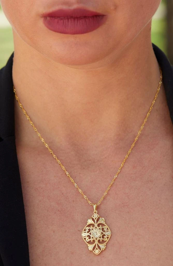 商品Savvy Cie Jewels|18K Gold Plated Filigree Medallion Pendant Necklace,价格¥567,第2张图片详细描述
