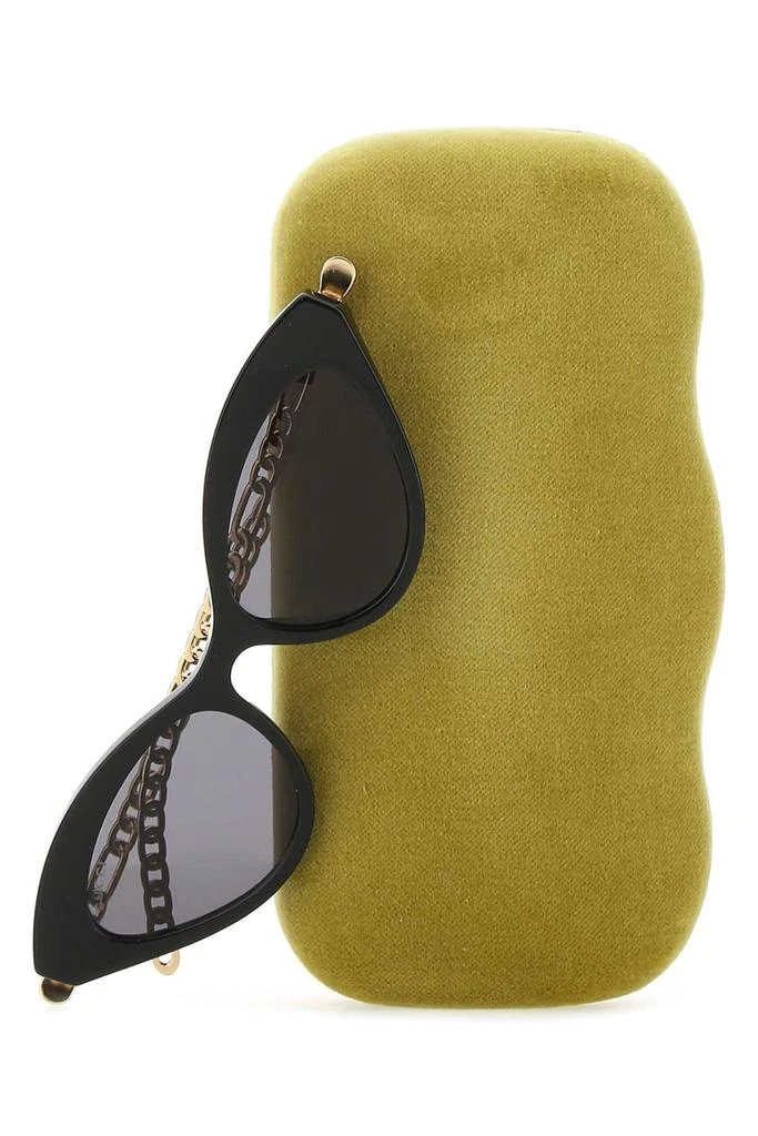 商品Gucci|Gucci Eyewear Cat-Eye Frame Pendant Detail Sunglasses,价格¥3797,第3张图片详细描述