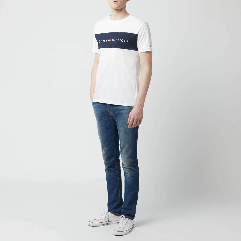 商品Tommy Hilfiger|Tommy Hilfiger Men's Flag Logo Crewneck T-Shirt - White,价格¥181,第3张图片详细描述