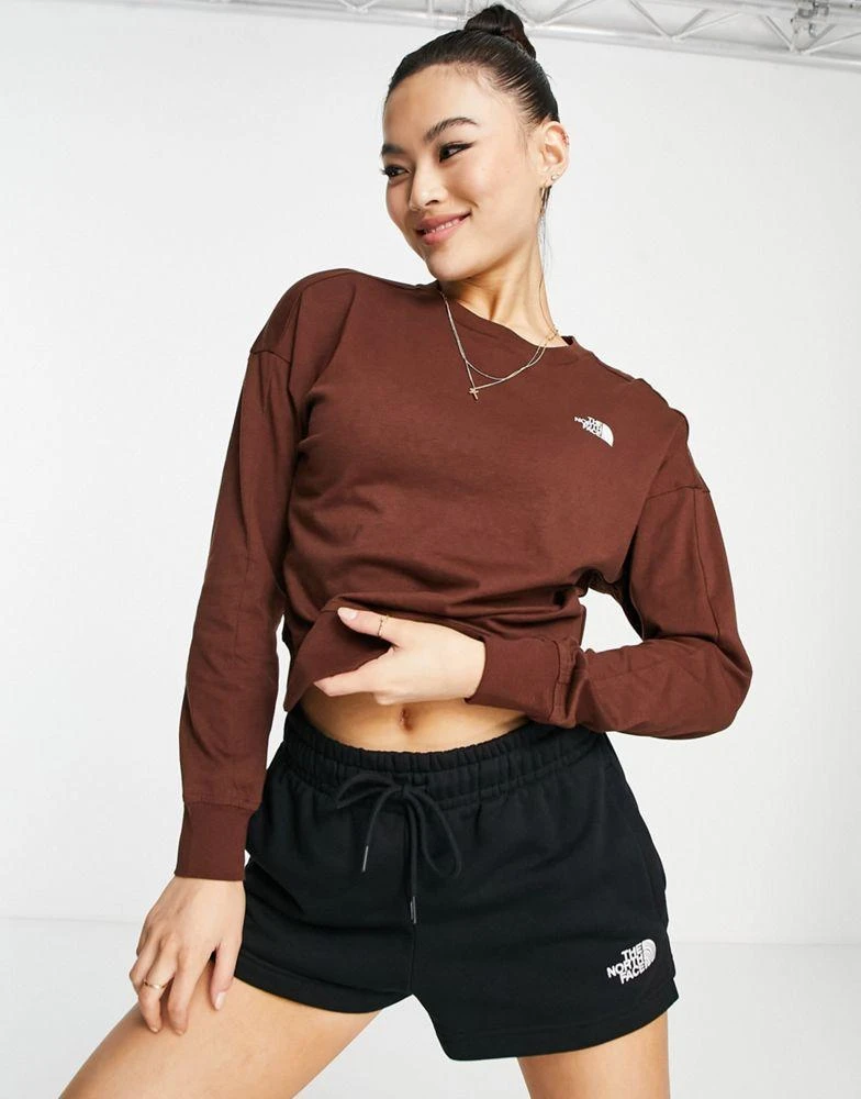 商品The North Face|The North Face Ensei long sleeve cropped heavyweight t-shirt in brown Exclusive at ASOS,价格¥218,第1张图片