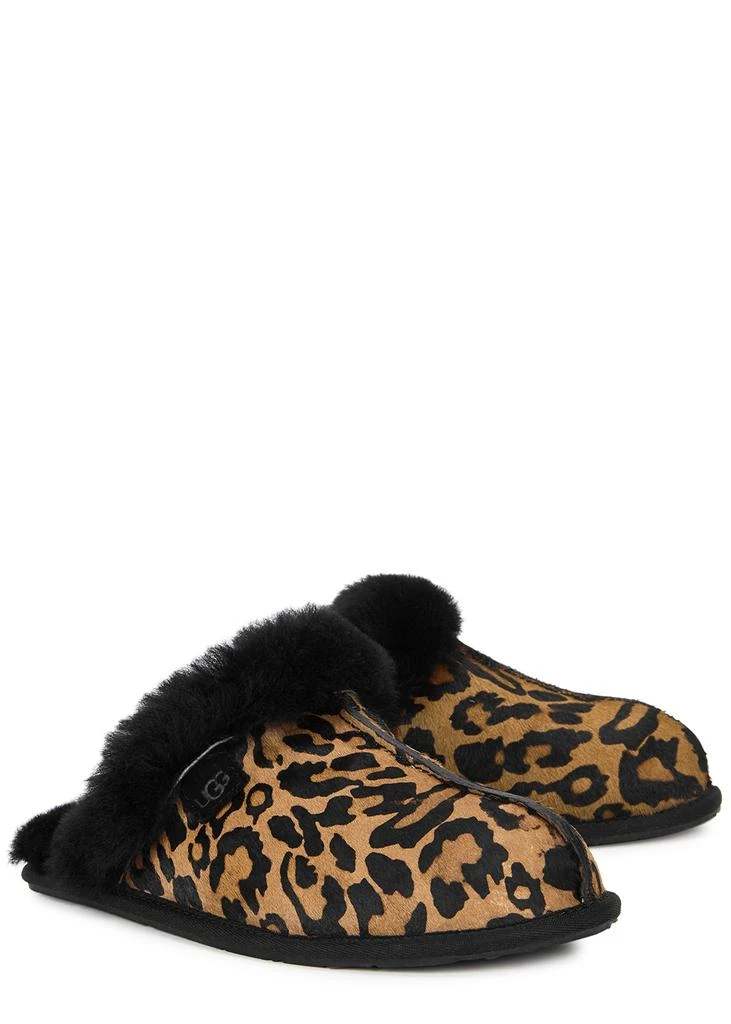 商品UGG|Scuffette II panther-print calf hair slippers,价格¥1030,第2张图片详细描述