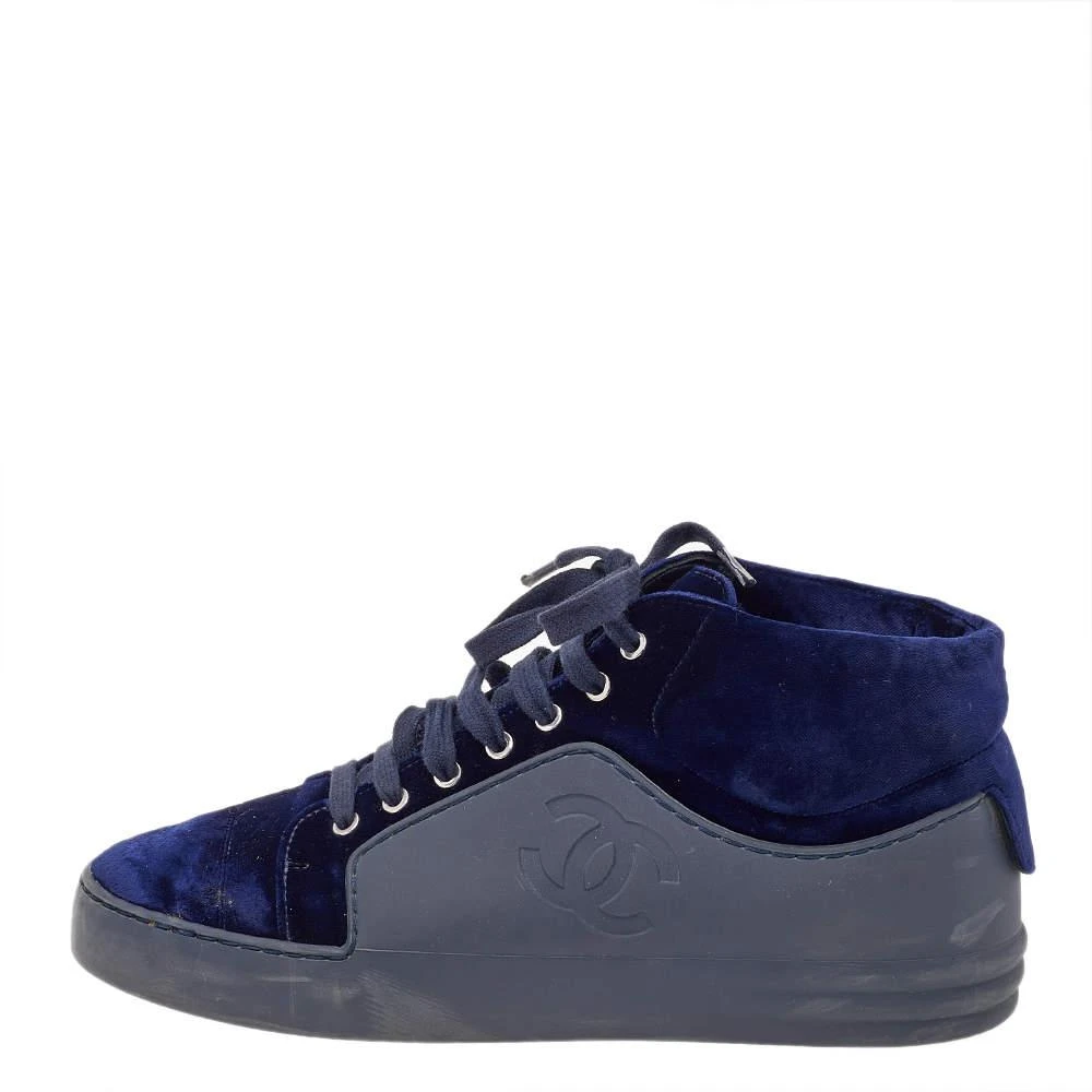 商品[二手商品] Chanel|Chanel Navy Blue Velvet And Rubber CC High Top Sneakers Size 37.5,价格¥2095,第2张图片详细描述