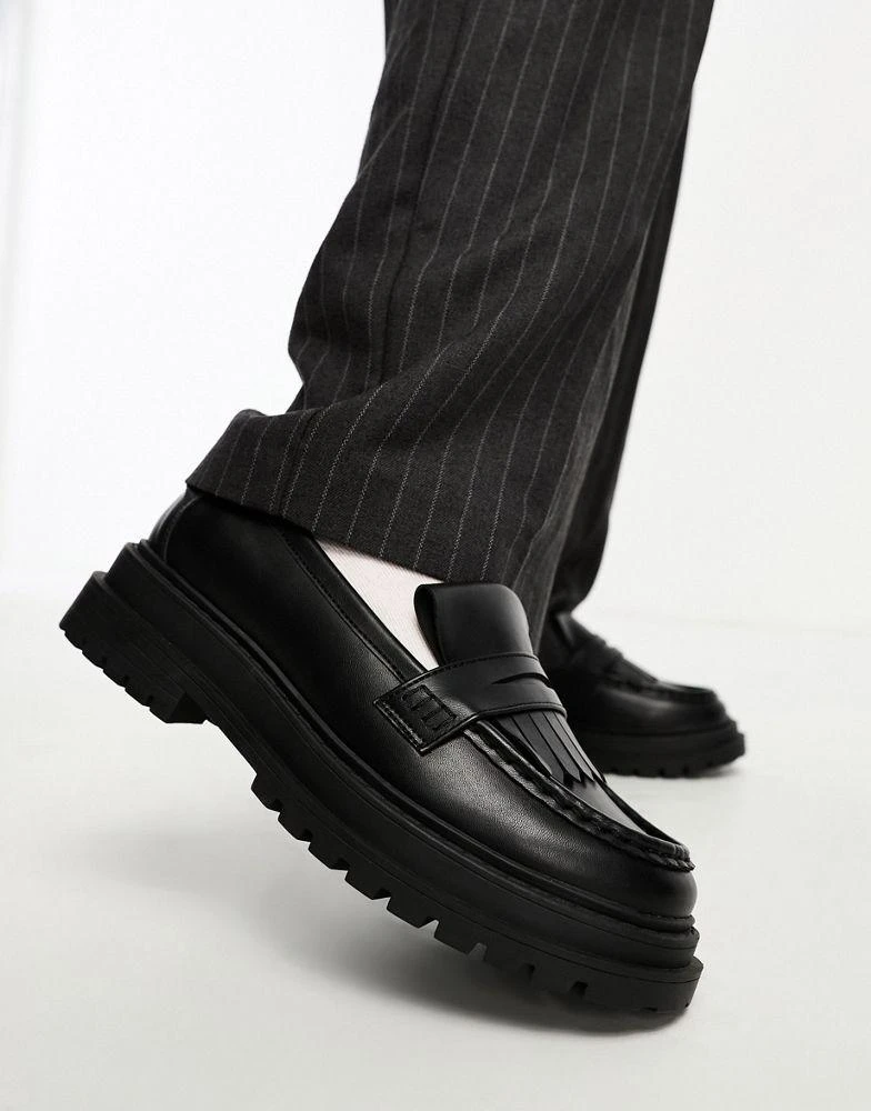商品ASOS|ASOS DESIGN Majesty chunky fringe loafer in black,价格¥311,第2张图片详细描述