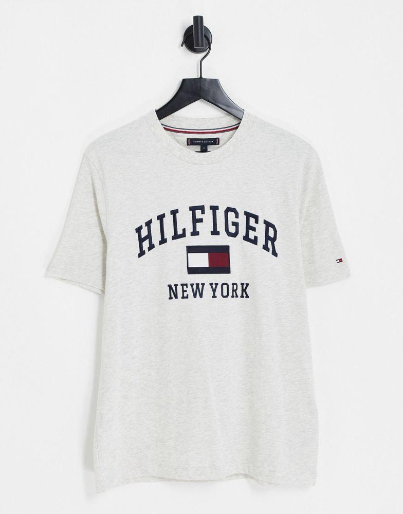 商品Tommy Hilfiger|Tommy Hilfiger modern varsity logo cotton t-shirt in stone,价格¥481,第1张图片