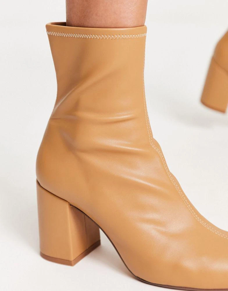 商品Bershka|Bershka low heel sock boot in beige,价格¥189,第3张图片详细描述