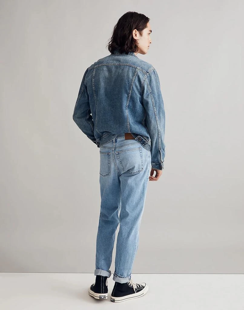 商品Madewell|Relaxed Taper Selvedge Jeans in Mandell Wash: Breast Cancer Research Edition,价格¥677,第3张图片详细描述