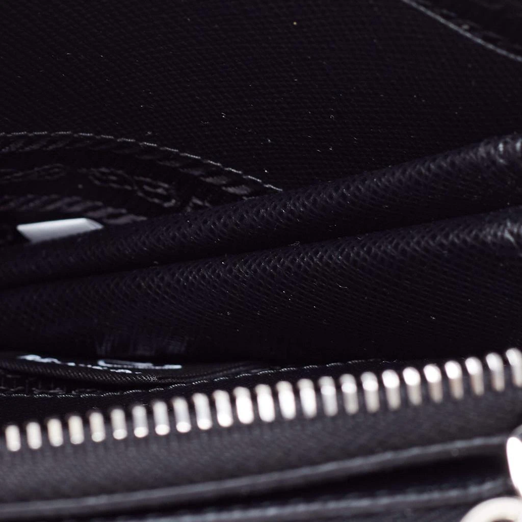 Prada Black Saffiano Leather Mini Triangular Pouch Bag 商品