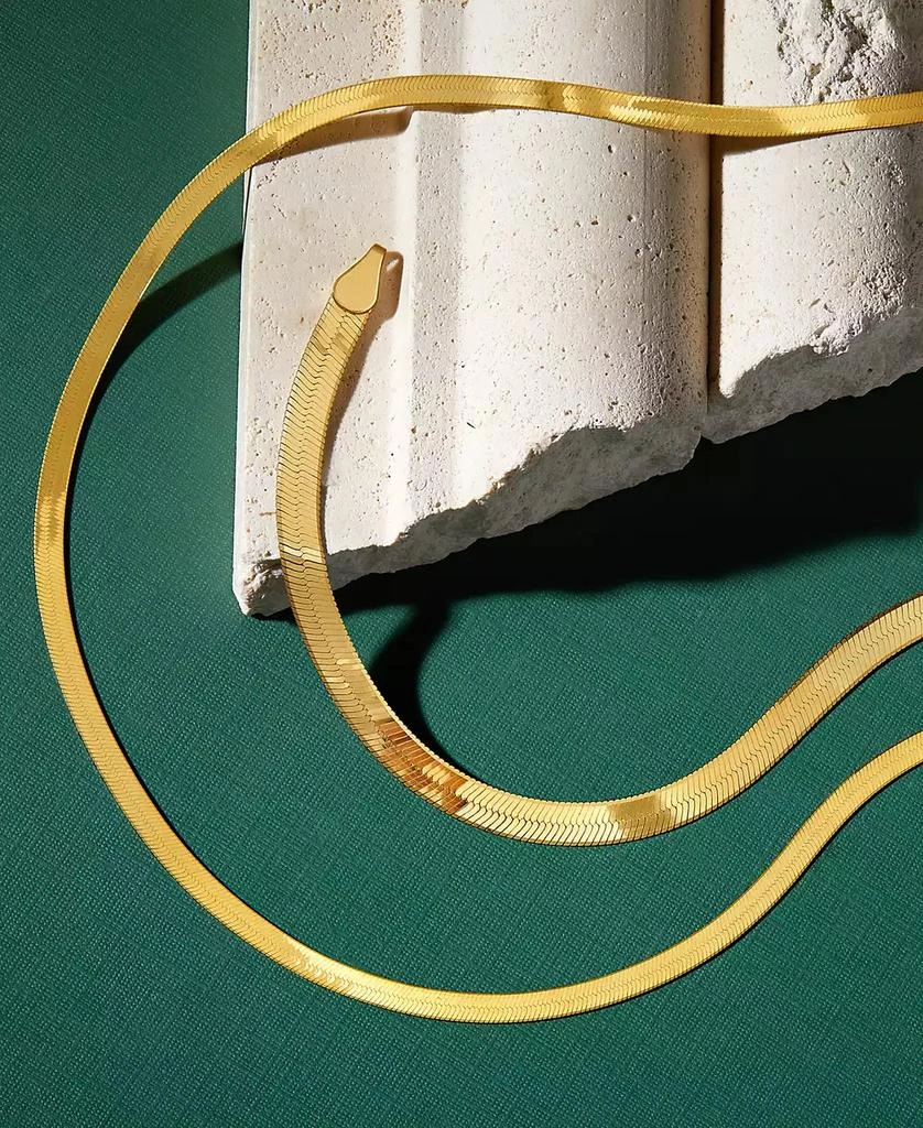 商品Macy's|Herringbone Link Chain Necklace (3-3/8mm) in 10k Gold, 16" + 2" extender,价格¥14652,第5张图片详细描述