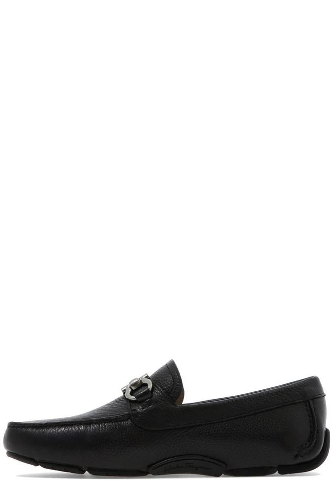 商品Salvatore Ferragamo|Salvatore Ferragamo Logo Plaque Slip-On Loafers,价格¥2859,第2张图片详细描述