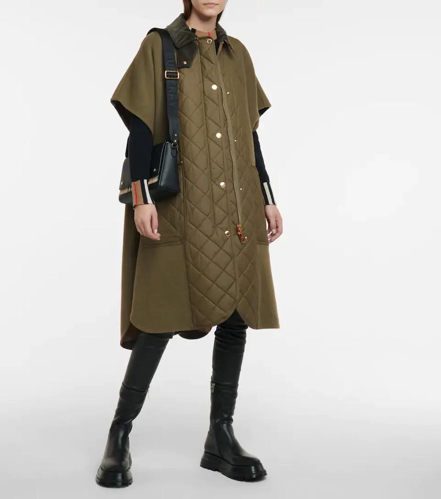 商品Burberry|Toney羊毛混纺披肩,价格¥19708,第2张图片详细描述