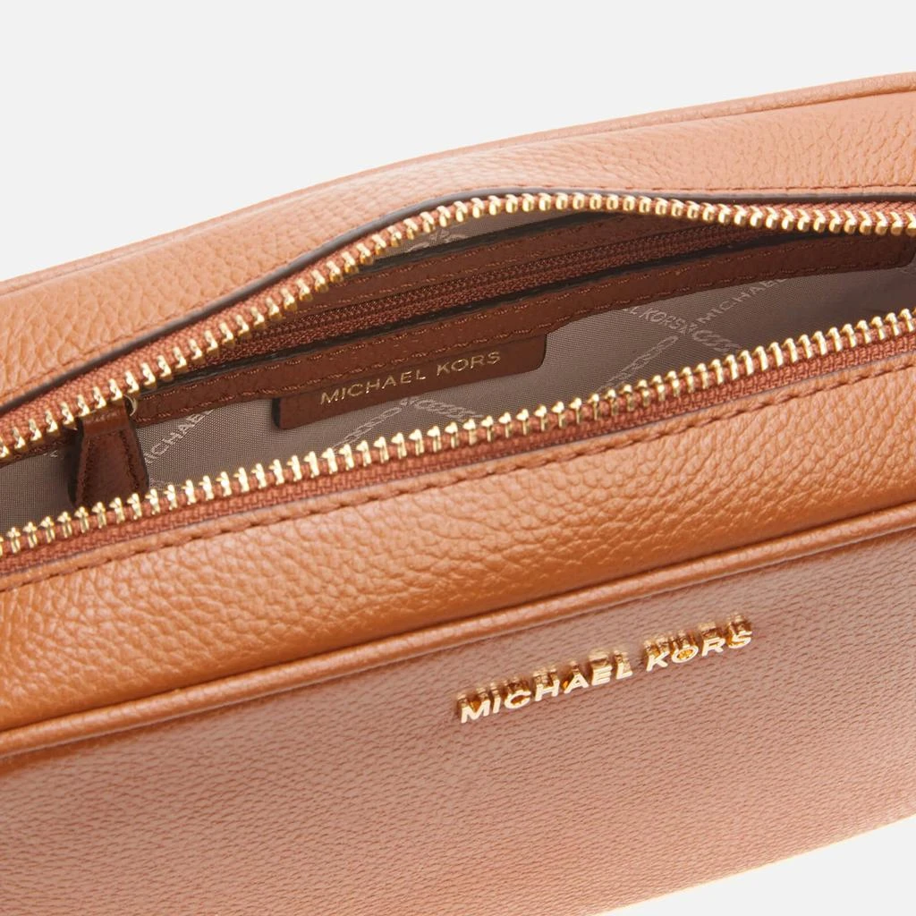 商品Michael Kors|MICHAEL Michael Kors Women's Jet Set Medium Camera Bag - Luggage,价格¥1521,第5张图片详细描述