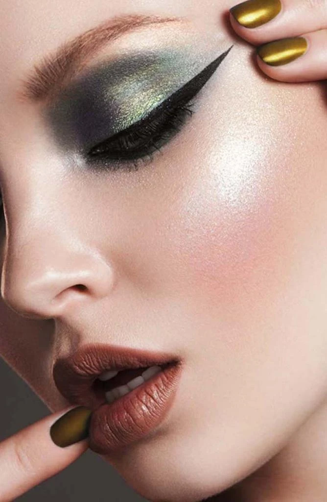 商品MIRENESSE|Spellbound Glass Glow All Over Highlighter Duo,价格¥411,第5张图片详细描述