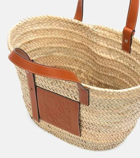 商品Loewe|Medium leather-trimmed 草编包,价格¥4993,第3张图片详细描述