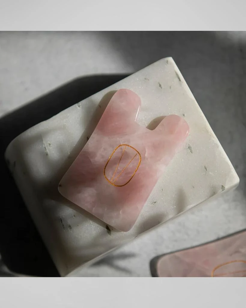 商品Vie Healing|Rose Quartz Gua Sha,价格¥325,第3张图片详细描述