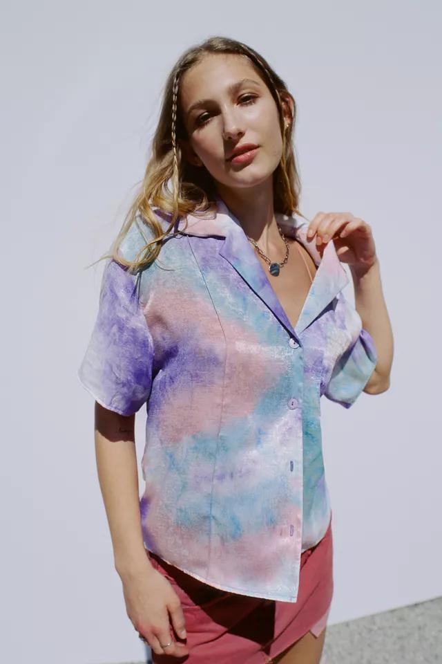 商品Urban Outfitters|Urban Renewal Remnants Silky Tie-Dye Button-Down Shirt,价格¥222,第4张图片详细描述