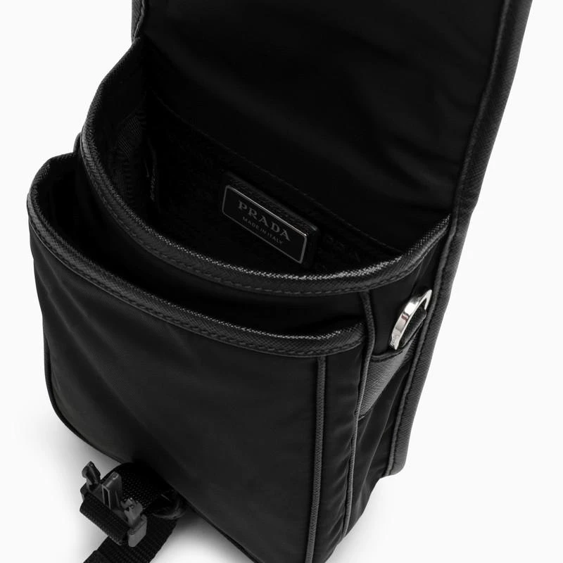 Small messenger bag in black Re-Nylon 商品