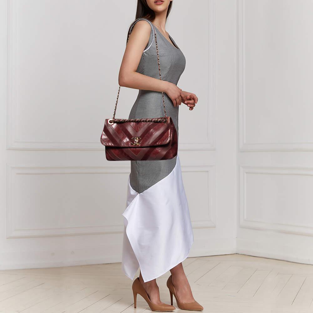 商品[二手商品] Chanel|Chanel Burgundy Leather and Suede Jumbo Surpique Flap Bag,价格¥18608,第4张图片详细描述