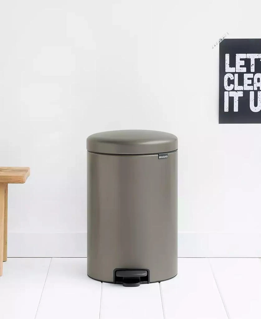商品Brabantia|New Icon Step on Trash Can, 5.3 Gallon, 20 Liter,价格¥649,第5张图片详细描述