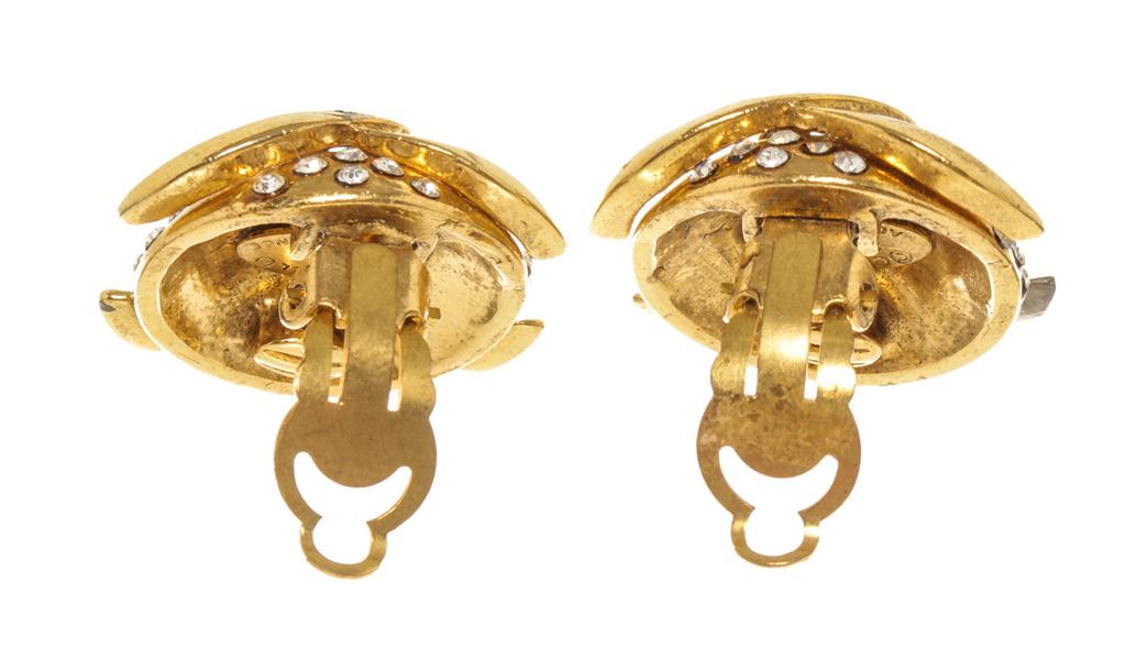 Chanel Gold CC Rhinestone Clip On Earrings商品第2张图片规格展示