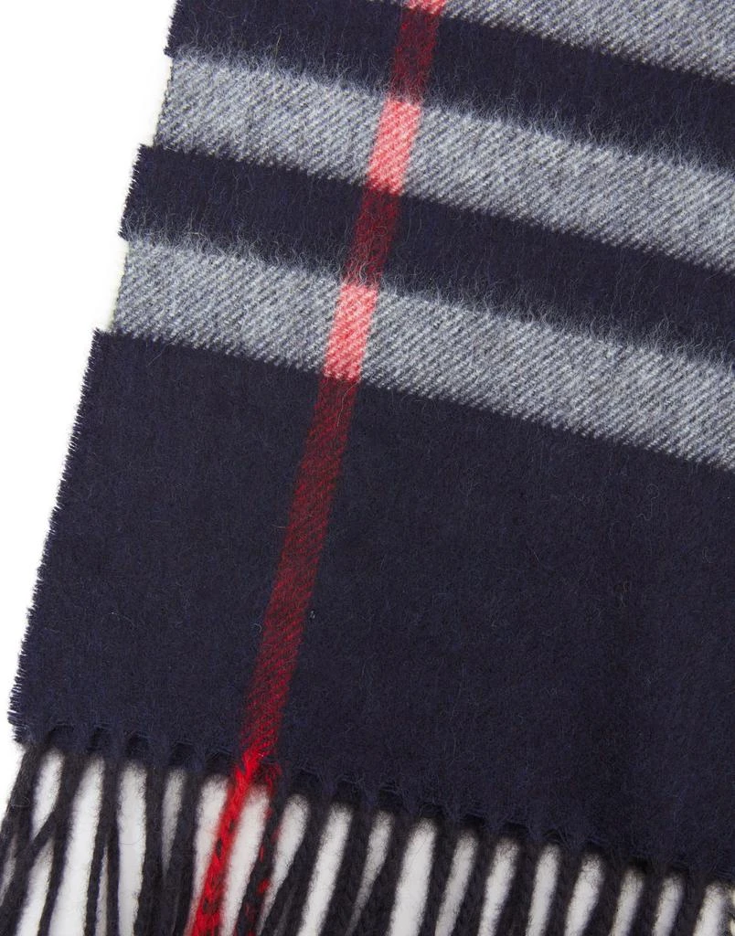 商品Burberry|经典格纹山羊绒围巾,价格¥4579,第5张图片详细描述