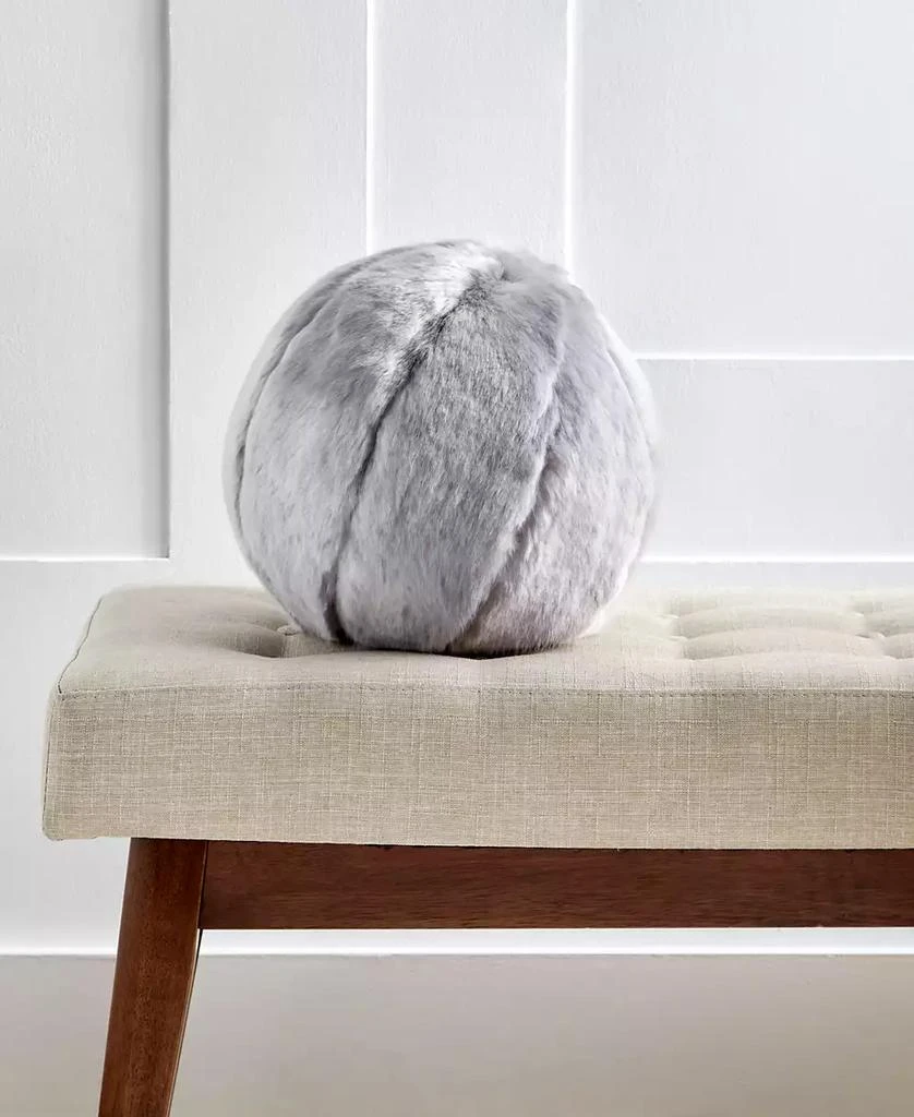商品Hotel Collection|Lynx Faux Fur Decorative Pillow, 10" Round, Exclusively at Macy’s,价格¥299,第2张图片详细描述