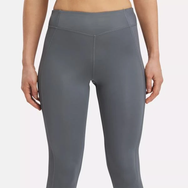 商品Reebok|Yoga High Rise Performance Rib Leggings,价格¥153,第4张图片详细描述