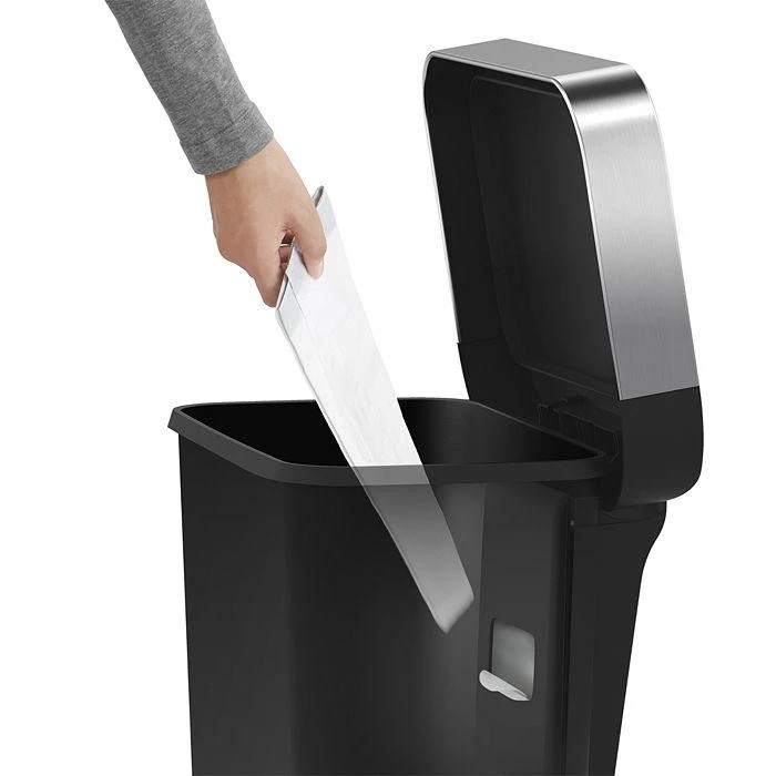 商品simplehuman|45 Liter Rectangular Liner Rim Kitchen Trash Can with Liner Pocket,价格¥748,第5张图片详细描述