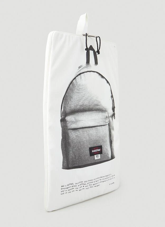 商品MAISON MARGIELA|x Eastpak Poster Backpack in White,价格¥758,第2张图片详细描述