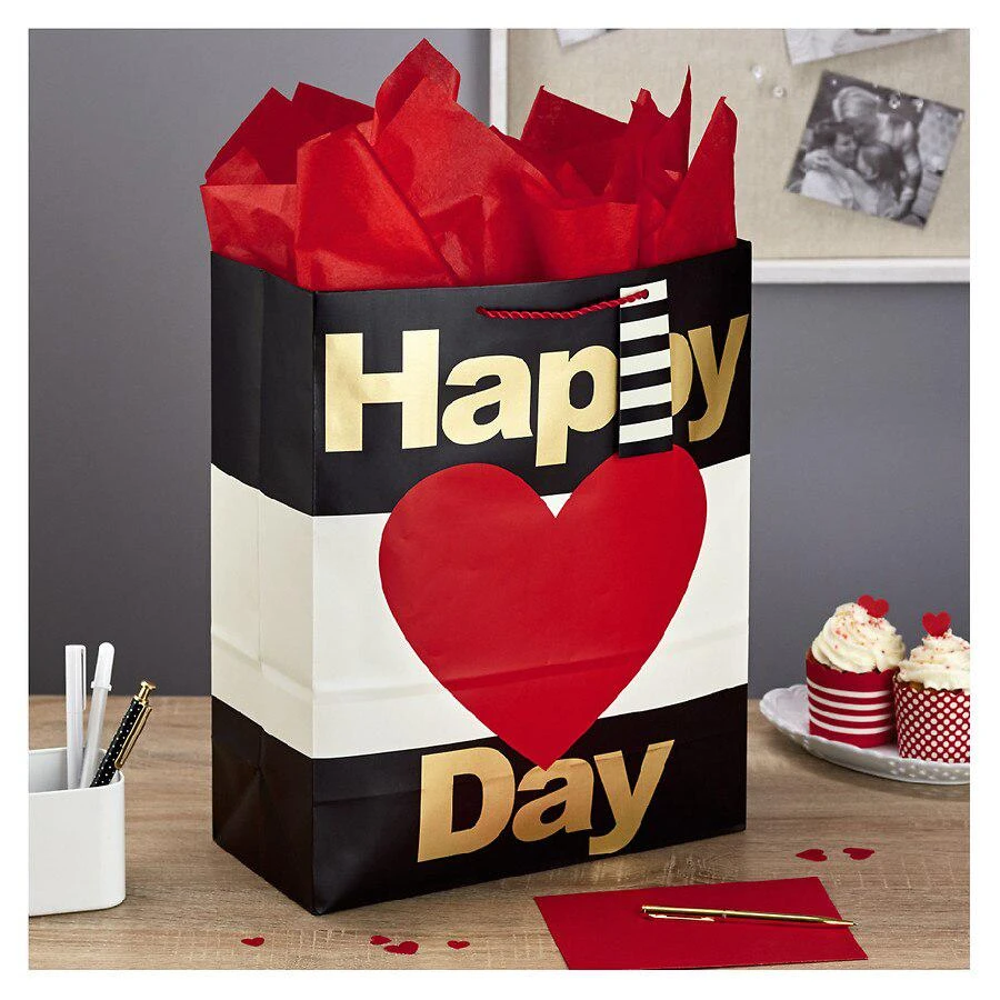 商品Hallmark|Valentine's Day Gift Bag with Tissue Paper (Happy Heart Day),价格¥26,第2张图片详细描述