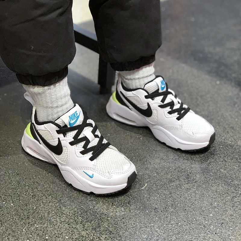 商品[国内直发] NIKE|[预售3天]Air Max Fusion 时尚圆头 防滑减震耐磨透气 低帮 跑步鞋 白黑绿 中童,价格¥267,第6张图片详细描述