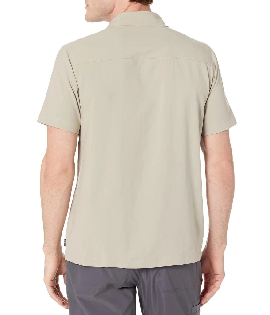 商品Mountain Hardwear|Shade Lite™ Short Sleeve Shirt,价格¥369,第2张图片详细描述