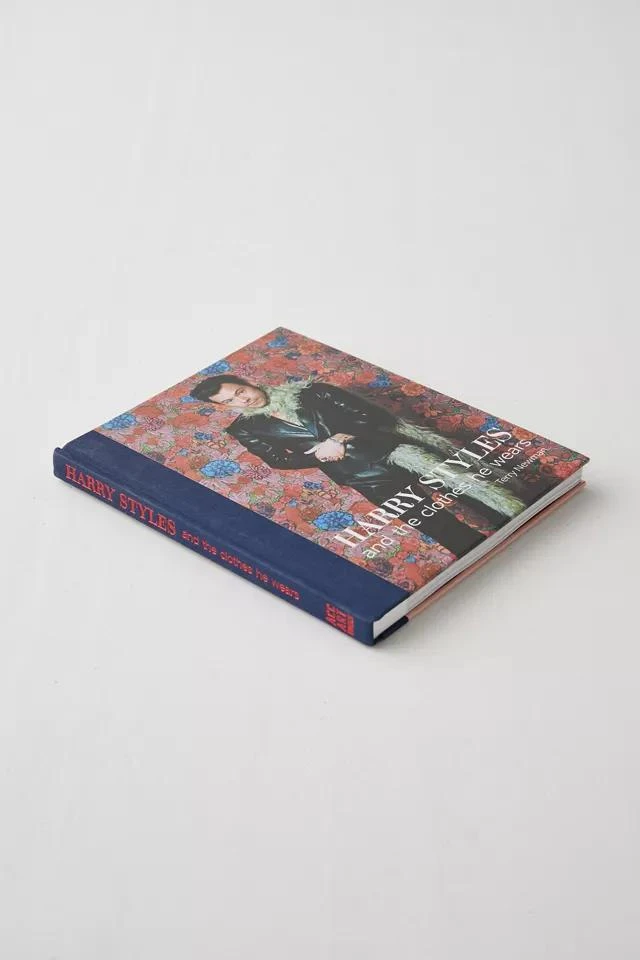 商品Urban Outfitters|Harry Styles: And The Clothes He Wears By Terry Newman,价格¥234,第5张图片详细描述