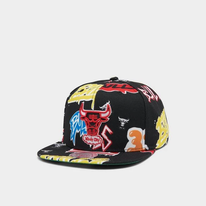 商品Mitchell and Ness|Mitchell & Ness Chicago Bulls NBA Sticker Pack Hardwood Classics Snapback Hat,价格¥186,第3张图片详细描述