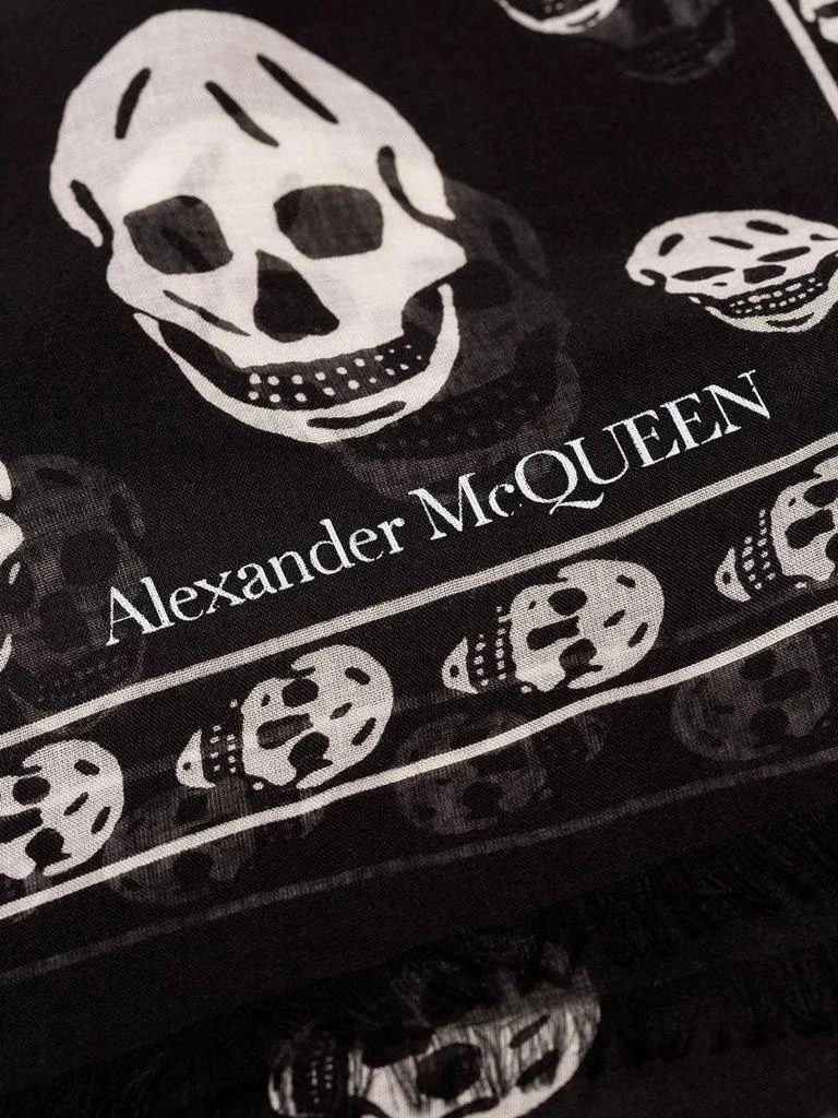商品Alexander McQueen|ALEXANDER MCQUEEN SCARVES,价格¥1666,第2张图片详细描述
