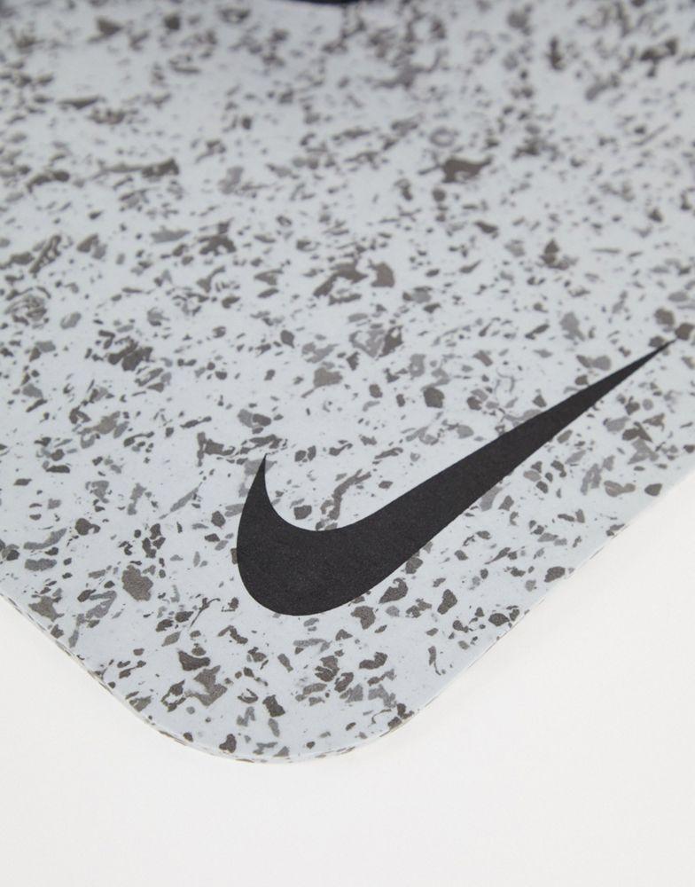 商品NIKE|Nike Yoga 4mm mat in grey,价格¥283,第5张图片详细描述