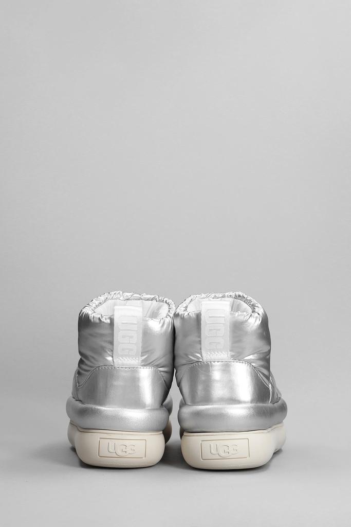 UGG Classic Maxi Mini Low Heels Ankle Boots In Silver Polyamide商品第4张图片规格展示