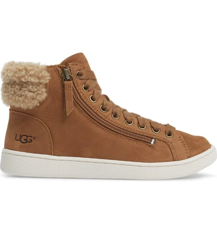 商品UGG|Olive Genuine Shearling Cuff Sneaker,价格¥776,第3张图片详细描述