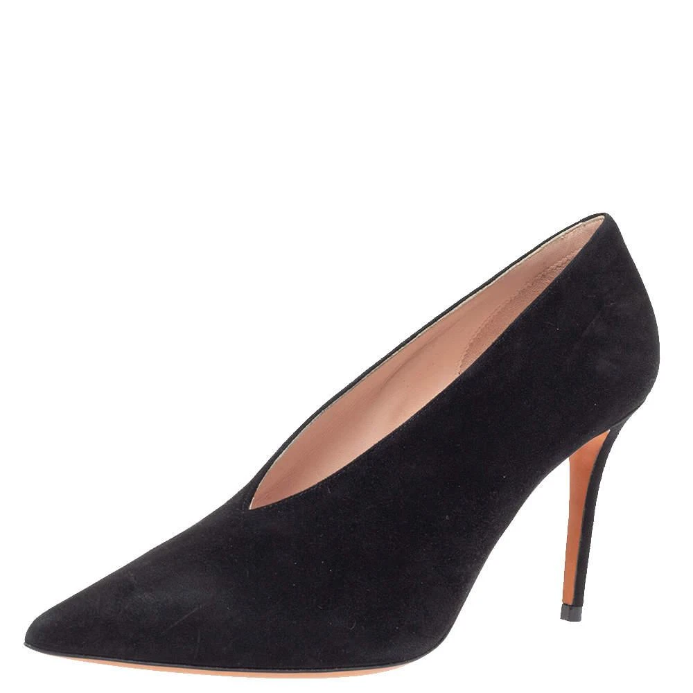 商品Celine|Celine Black Suede V Cut Pointed Toe Pumps Size 39,价格¥2912,第1张图片