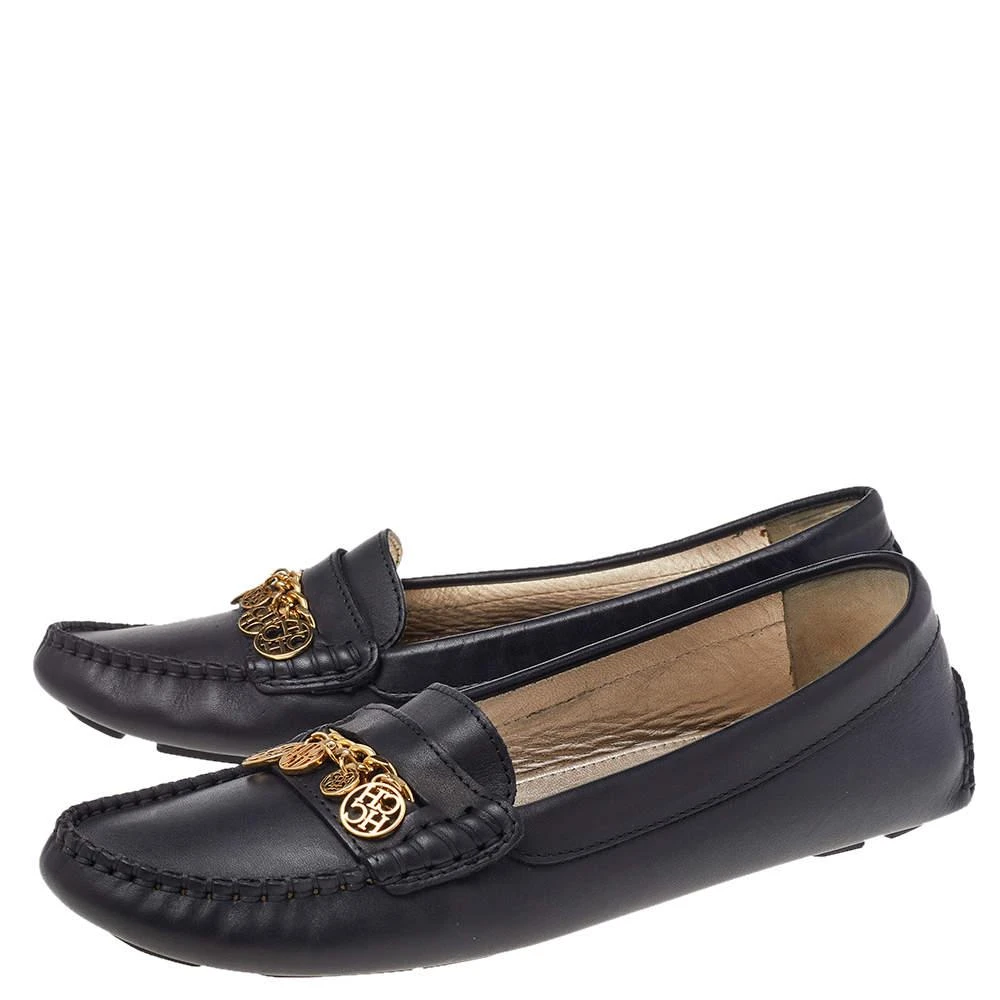 商品[二手商品] Carolina Herrera|CH Carolina Herrera Black Leather Logo Charm Detail Slip On Loafers Size 39,价格¥2244,第4张图片详细描述