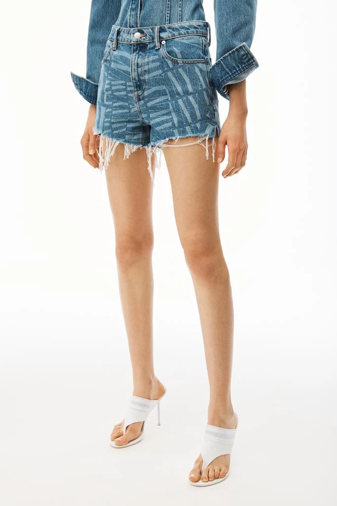 商品Alexander Wang|AWNY LOGO BITE SHORT IN DENIM,价格¥928,第4张图片详细描述