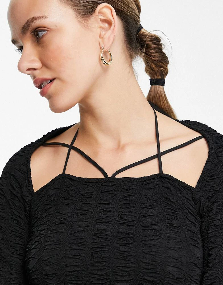 商品Topshop|Topshop textured multi strap long sleeve top in black,价格¥134,第3张图片详细描述